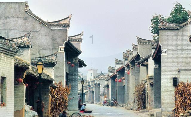 云南举行硅光伏产业教师能力提升培训班